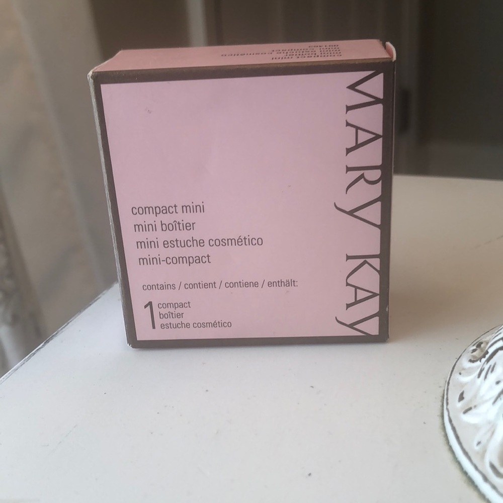 Mary Kay Compact mini in Pink!
